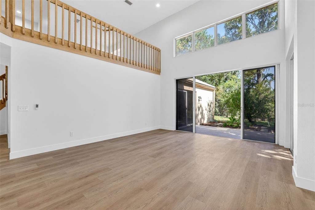 Activo con contrato: $499,900 (4 camas, 2 baños, 2577 Pies cuadrados)