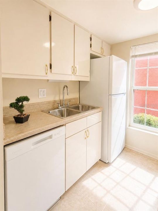 В аренду: $1,350 (1 спален, 1 ванн, 630 Квадратных фут)