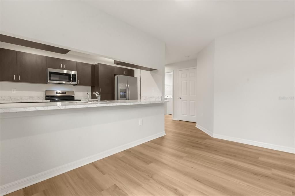 For Sale: $285,000 (3 beds, 2 baths, 1343 Square Feet)