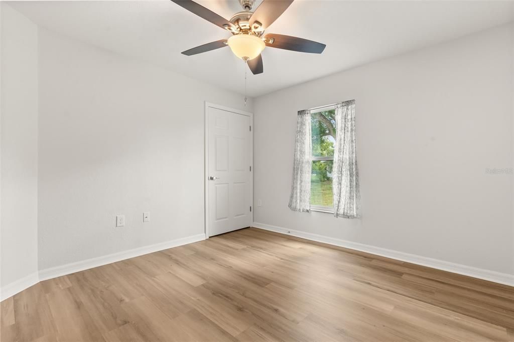 For Sale: $285,000 (3 beds, 2 baths, 1343 Square Feet)