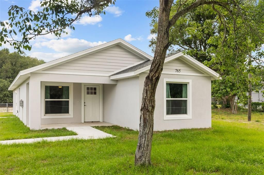 For Sale: $285,000 (3 beds, 2 baths, 1343 Square Feet)