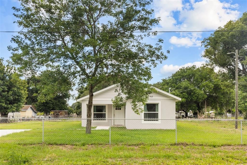 For Sale: $285,000 (3 beds, 2 baths, 1343 Square Feet)
