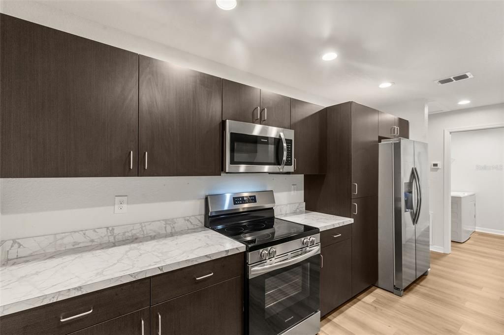 For Sale: $285,000 (3 beds, 2 baths, 1343 Square Feet)