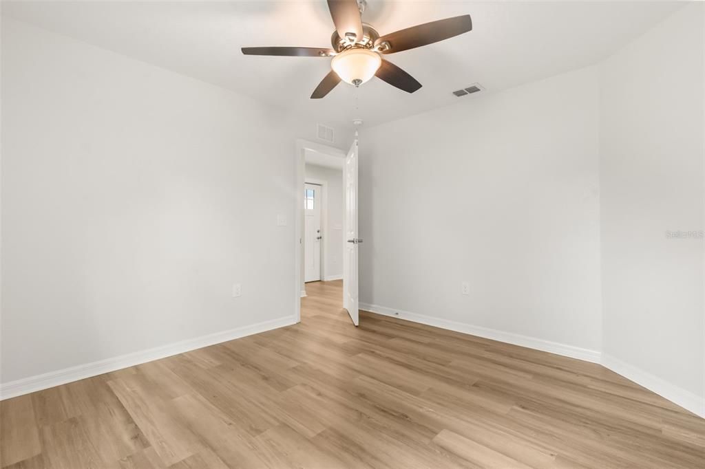 For Sale: $285,000 (3 beds, 2 baths, 1343 Square Feet)