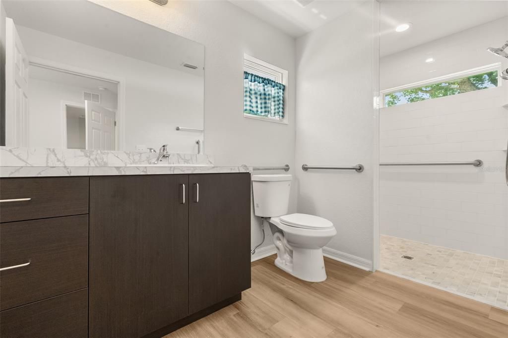 For Sale: $285,000 (3 beds, 2 baths, 1343 Square Feet)