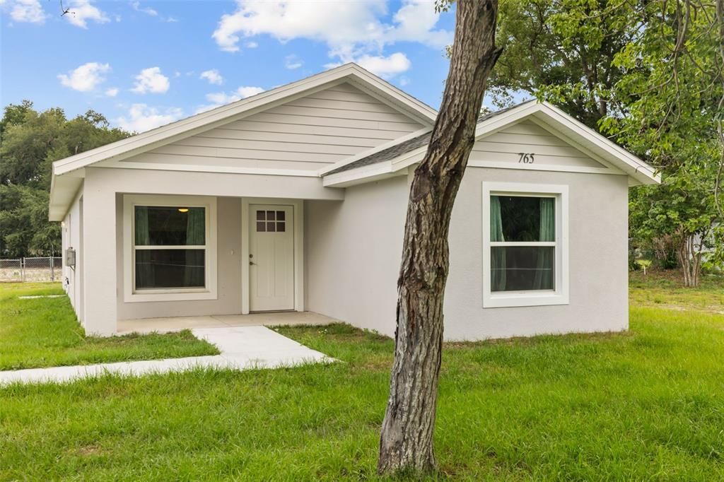 For Sale: $285,000 (3 beds, 2 baths, 1343 Square Feet)