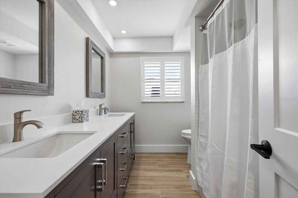 For Sale: $1,125,000 (3 beds, 2 baths, 2159 Square Feet)