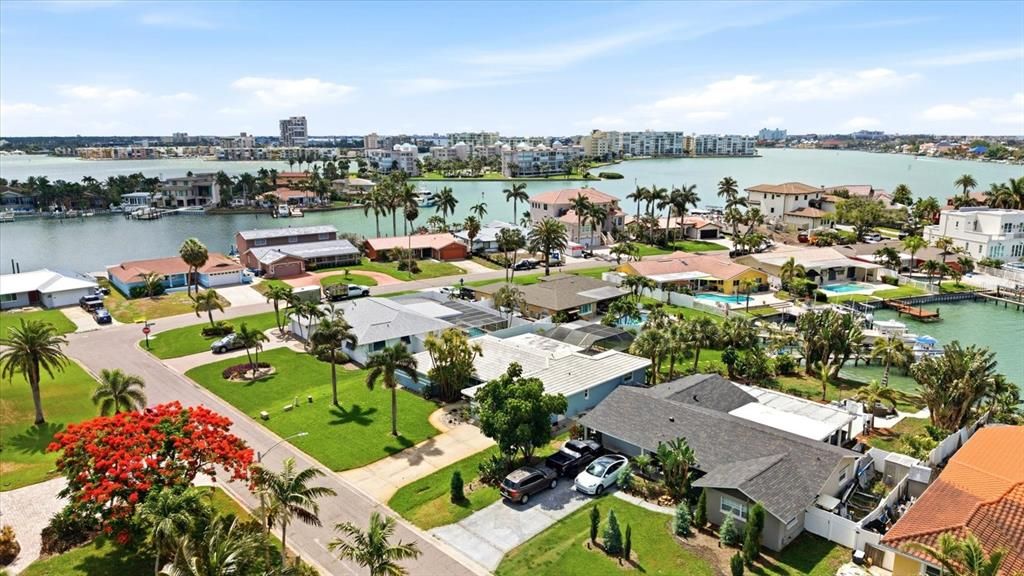 For Sale: $1,125,000 (3 beds, 2 baths, 2159 Square Feet)