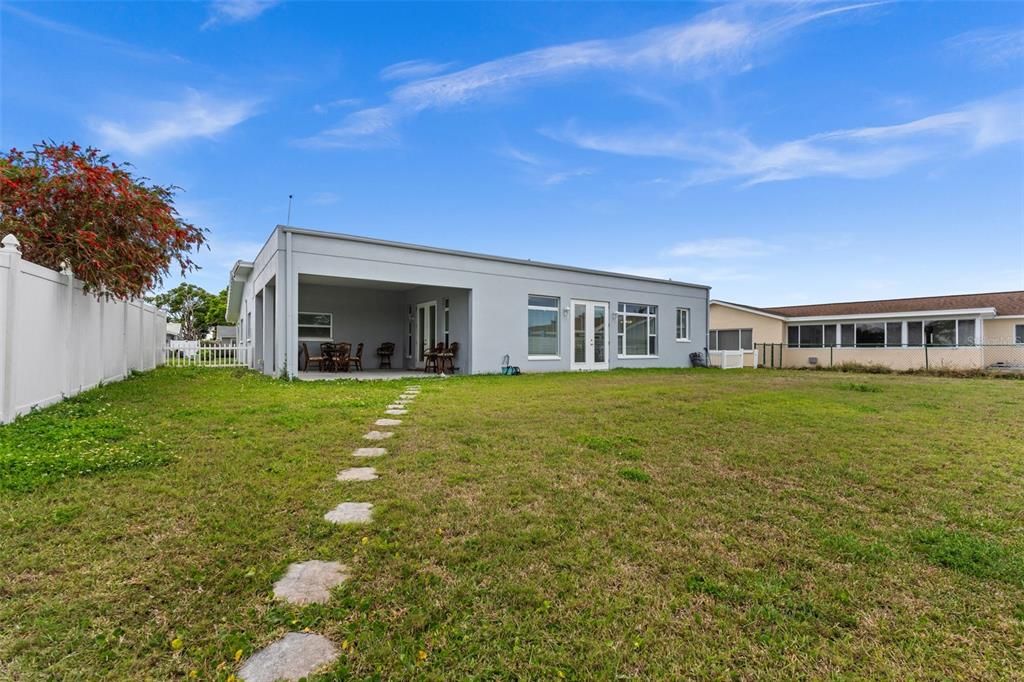 For Sale: $975,000 (3 beds, 2 baths, 2182 Square Feet)