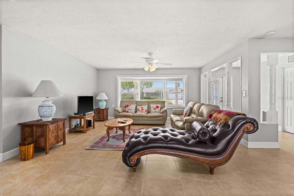For Sale: $975,000 (3 beds, 2 baths, 2182 Square Feet)