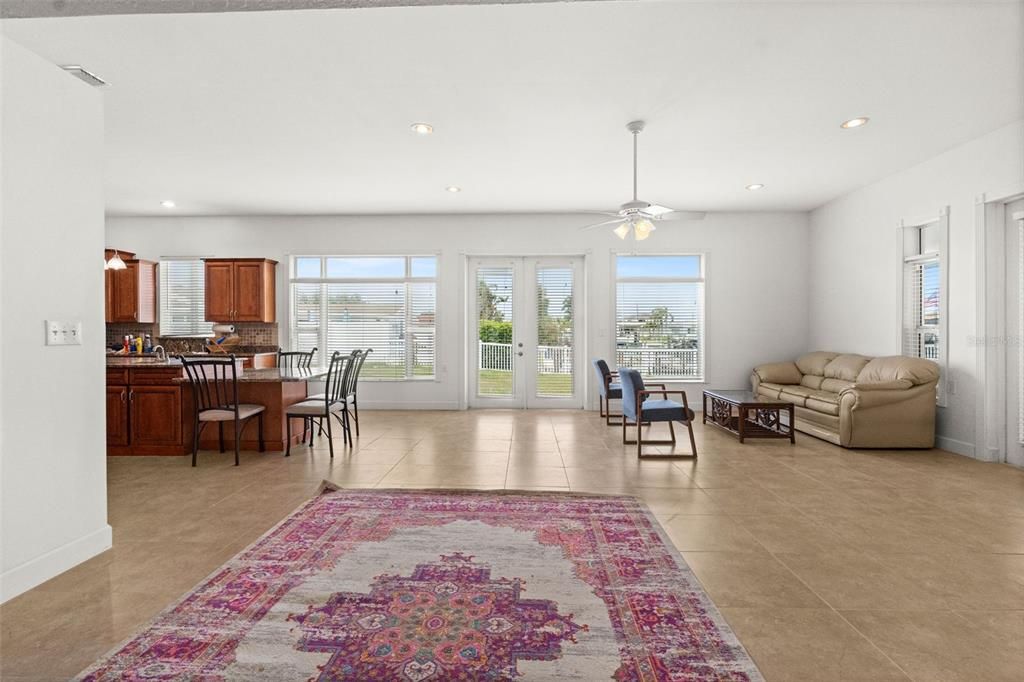 For Sale: $975,000 (3 beds, 2 baths, 2182 Square Feet)