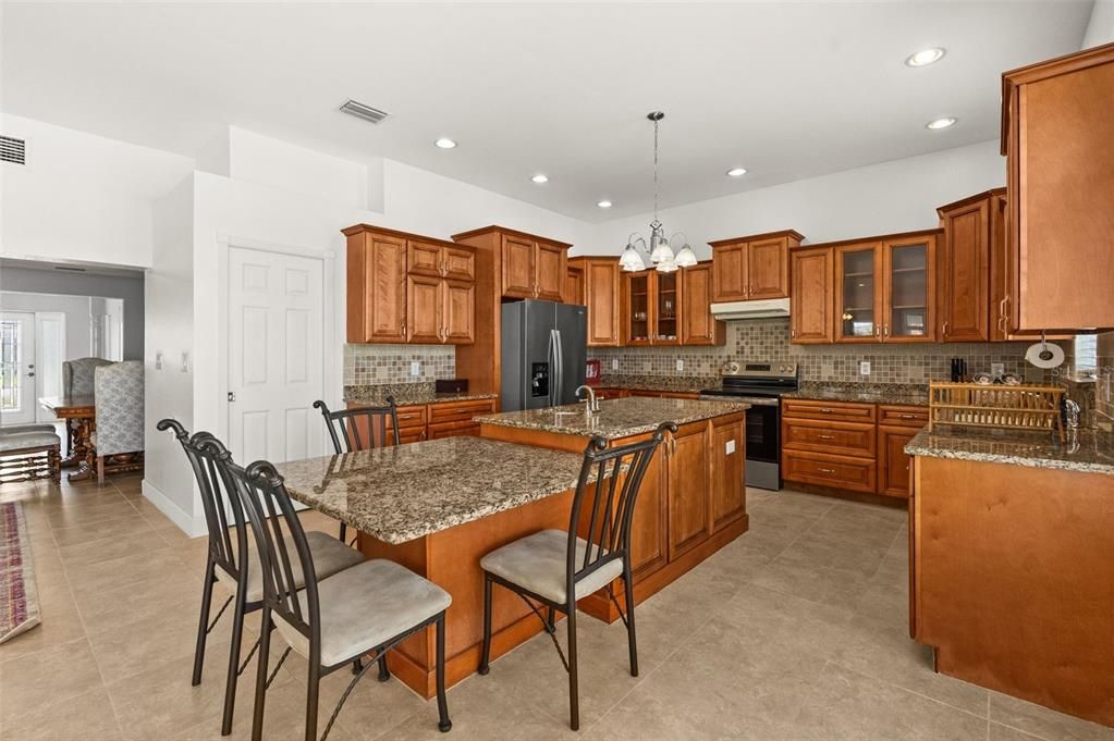 For Sale: $975,000 (3 beds, 2 baths, 2182 Square Feet)