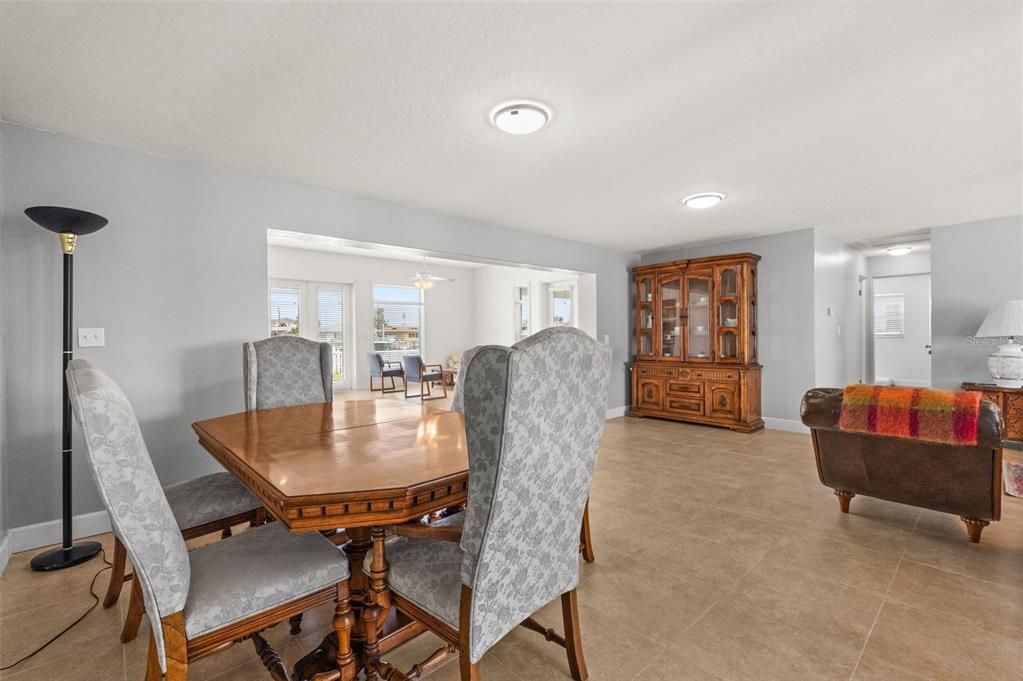 For Sale: $975,000 (3 beds, 2 baths, 2182 Square Feet)