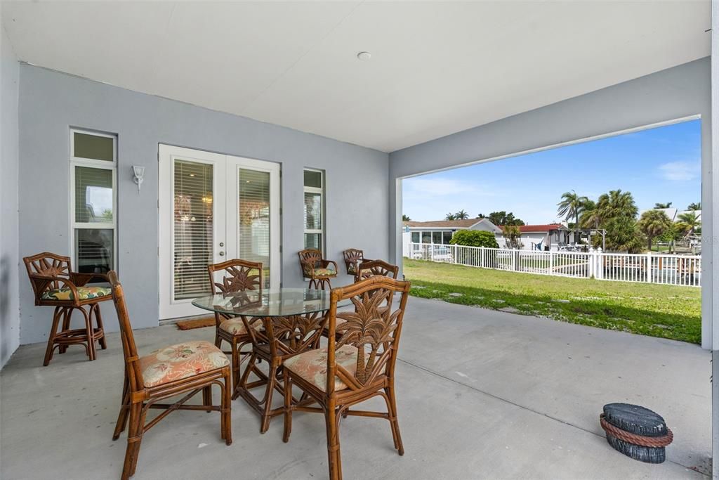 For Sale: $975,000 (3 beds, 2 baths, 2182 Square Feet)