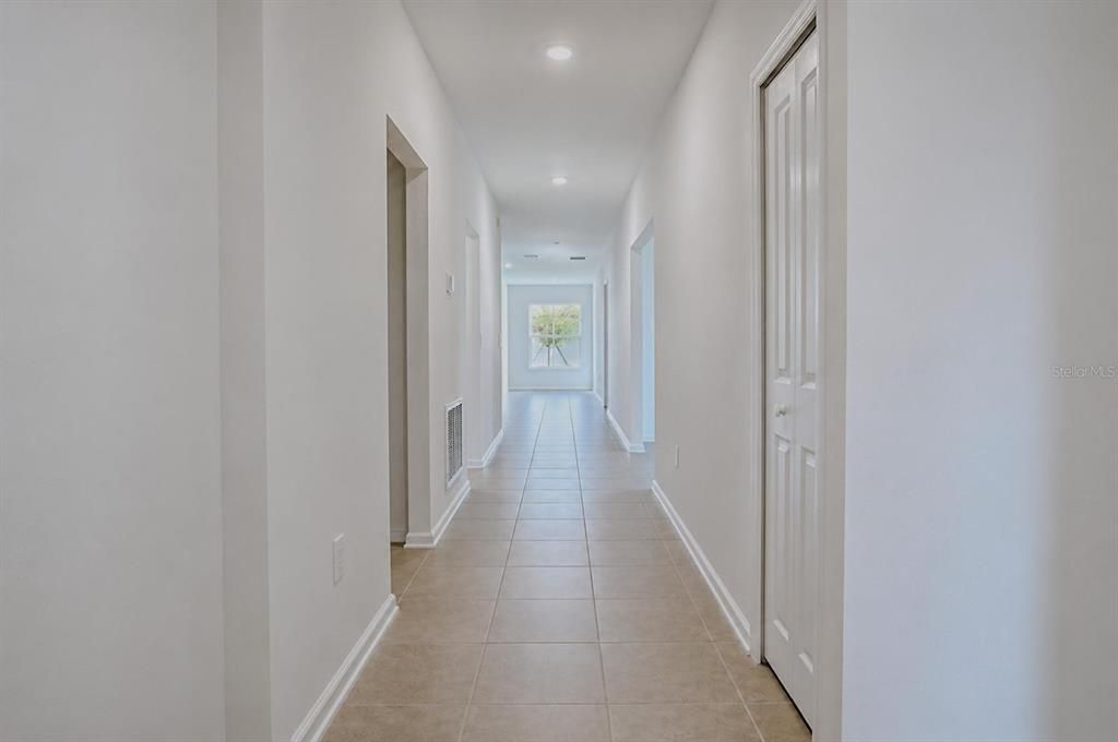 For Rent: $2,050 (4 beds, 3 baths, 2174 Square Feet)