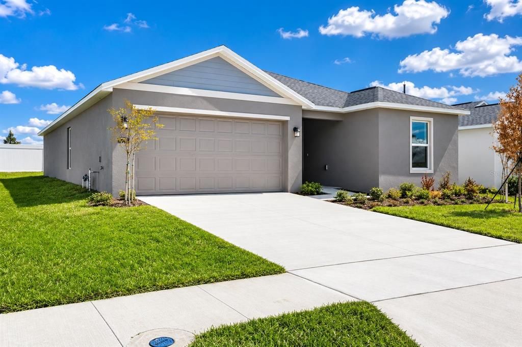 For Rent: $2,050 (4 beds, 3 baths, 2174 Square Feet)