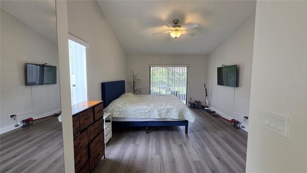 В аренду: $2,550 (4 спален, 2 ванн, 1649 Квадратных фут)