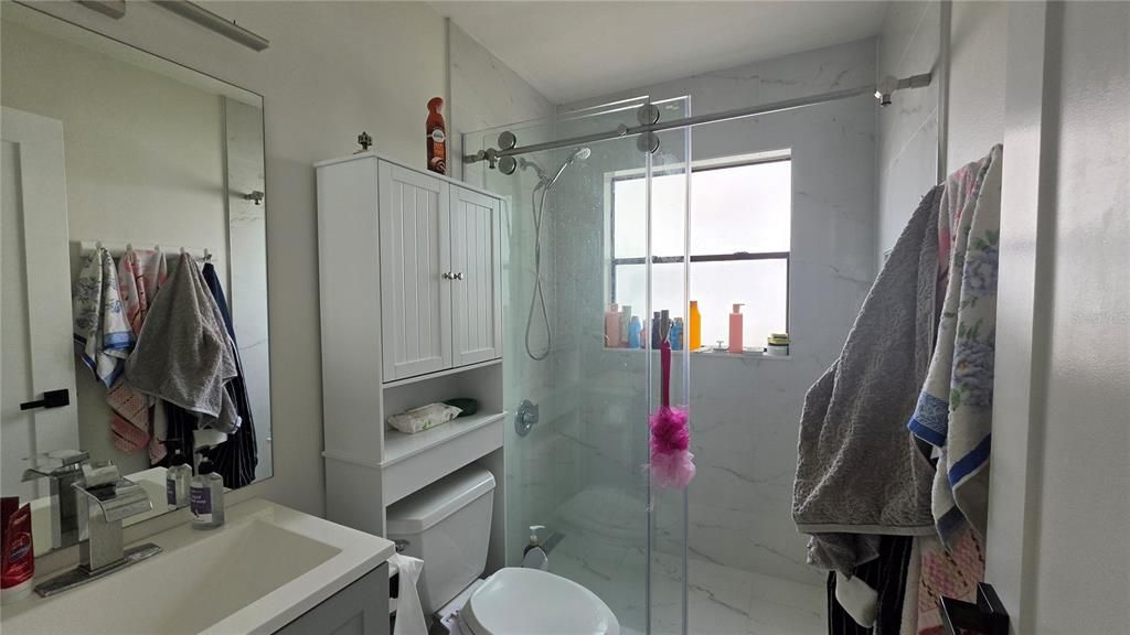 В аренду: $2,550 (4 спален, 2 ванн, 1649 Квадратных фут)