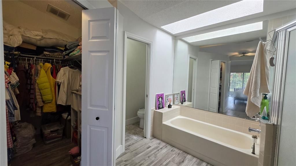 В аренду: $2,550 (4 спален, 2 ванн, 1649 Квадратных фут)