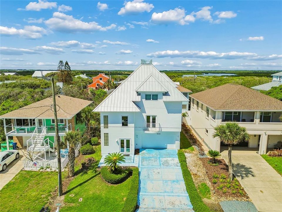 For Sale: $999,999 (3 beds, 3 baths, 2372 Square Feet)