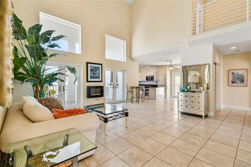 For Sale: $999,999 (3 beds, 3 baths, 2372 Square Feet)