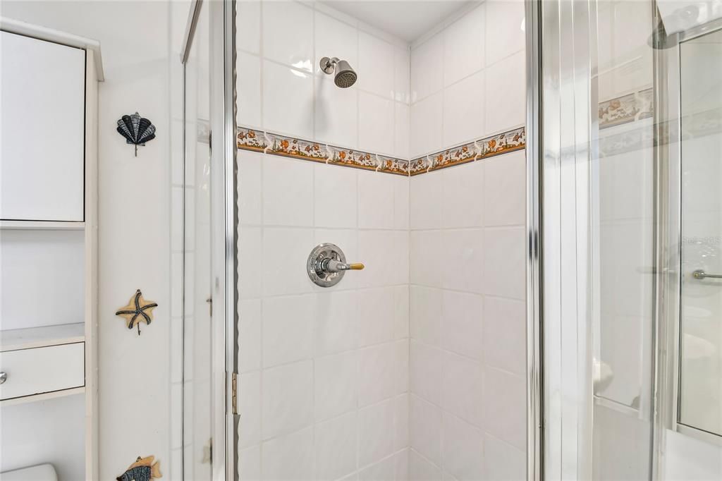 For Sale: $999,999 (3 beds, 3 baths, 2372 Square Feet)