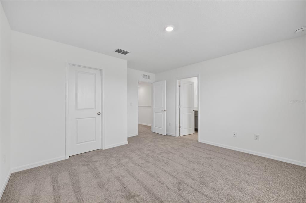 В аренду: $2,400 (3 спален, 2 ванн, 1404 Квадратных фут)