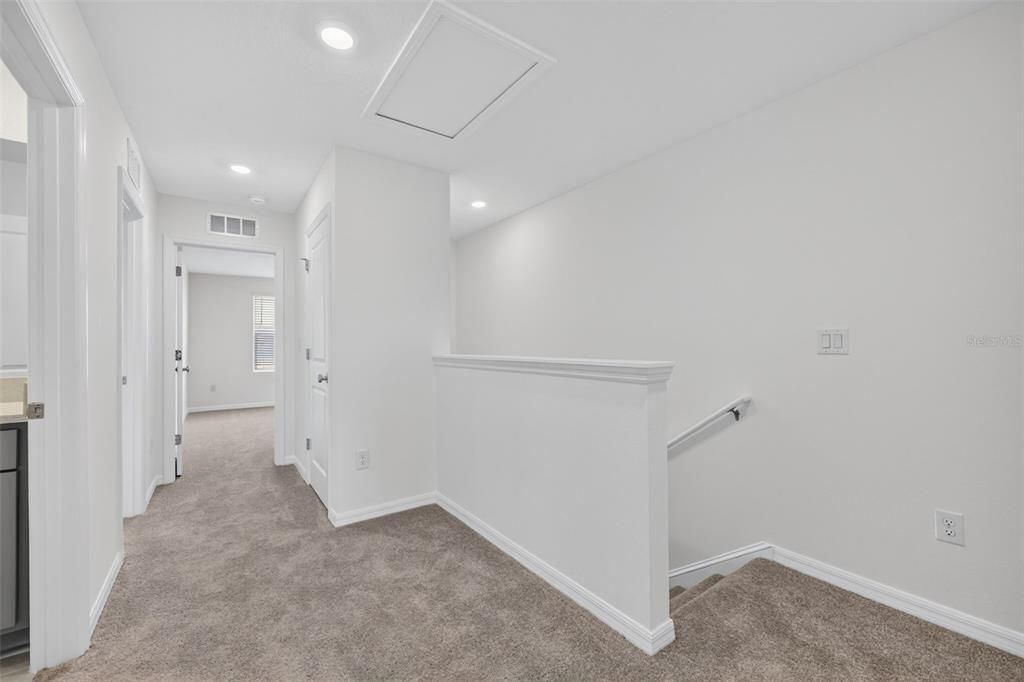 В аренду: $2,400 (3 спален, 2 ванн, 1404 Квадратных фут)