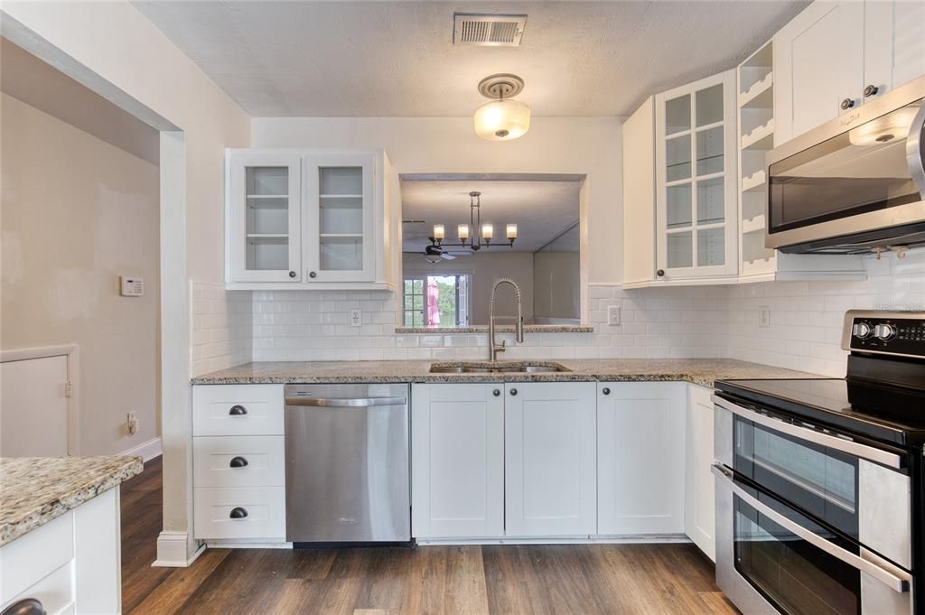 En Venta: $173,500 (2 camas, 2 baños, 1262 Pies cuadrados)