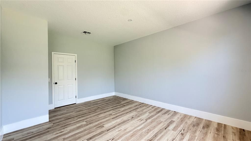 En Venta: $529,990 (5 camas, 3 baños, 3586 Pies cuadrados)