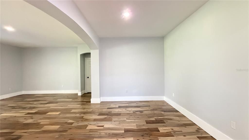 En Venta: $529,990 (5 camas, 3 baños, 3586 Pies cuadrados)