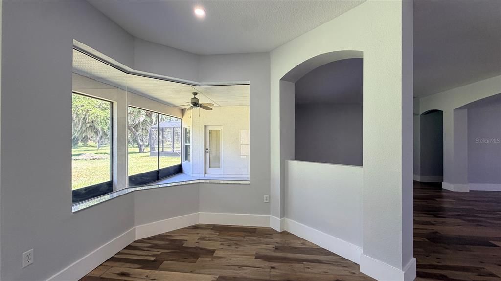 En Venta: $529,990 (5 camas, 3 baños, 3586 Pies cuadrados)