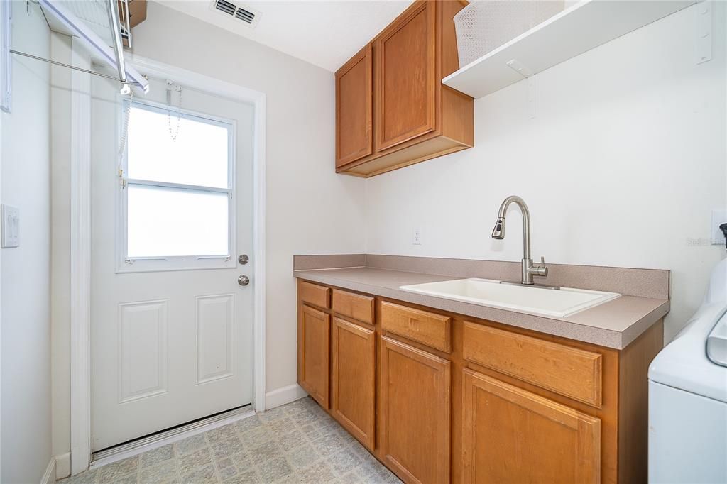 For Sale: $565,000 (4 beds, 2 baths, 2378 Square Feet)