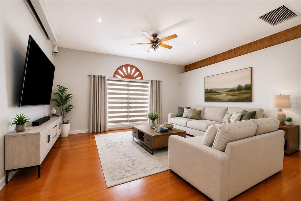 For Sale: $565,000 (4 beds, 2 baths, 2378 Square Feet)