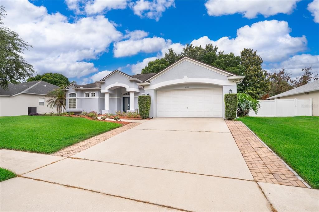 For Sale: $565,000 (4 beds, 2 baths, 2378 Square Feet)