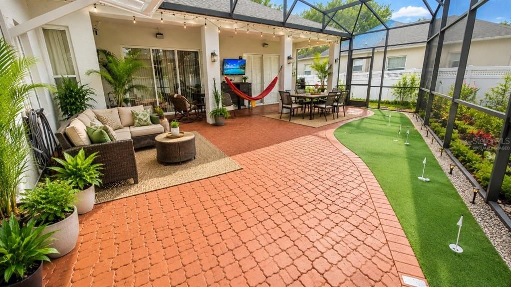 For Sale: $565,000 (4 beds, 2 baths, 2378 Square Feet)