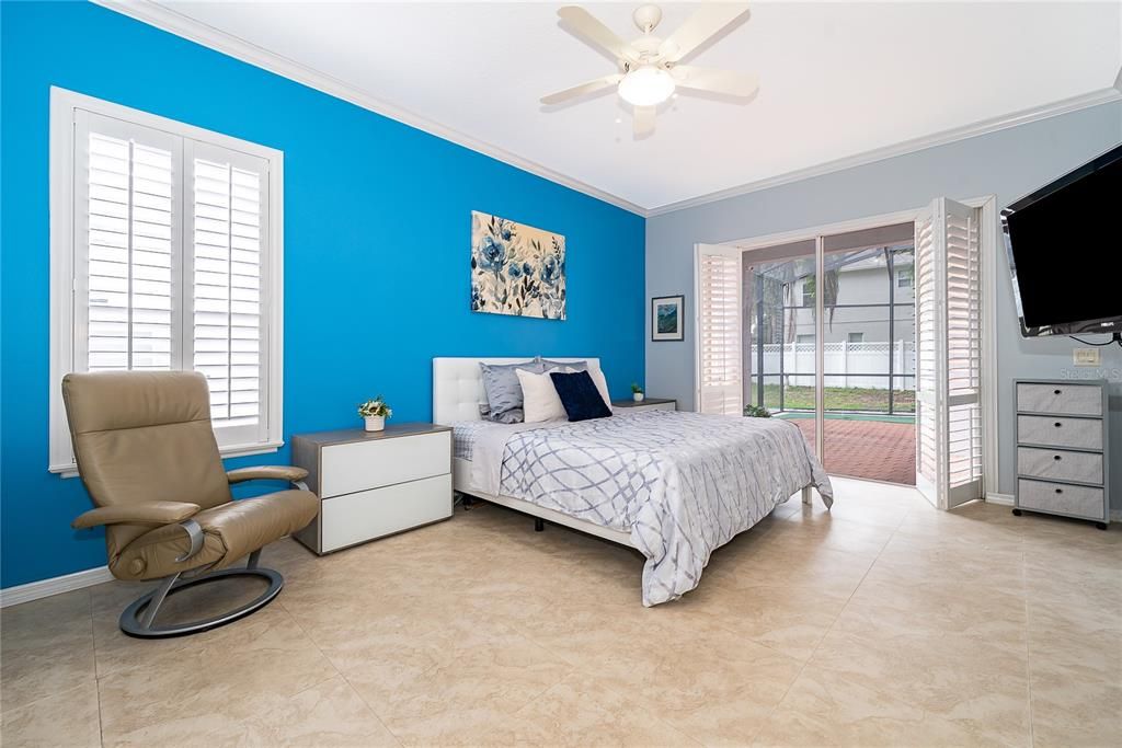 For Sale: $565,000 (4 beds, 2 baths, 2378 Square Feet)
