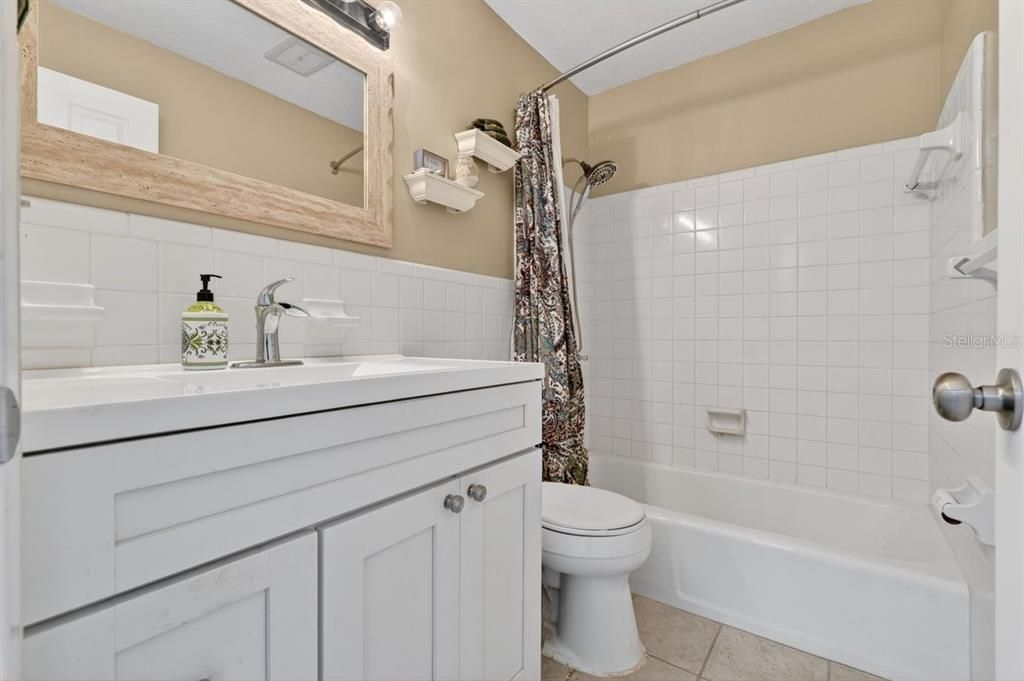 For Sale: $229,000 (2 beds, 2 baths, 1184 Square Feet)