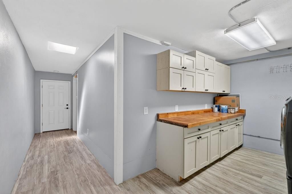 For Sale: $229,000 (2 beds, 2 baths, 1184 Square Feet)
