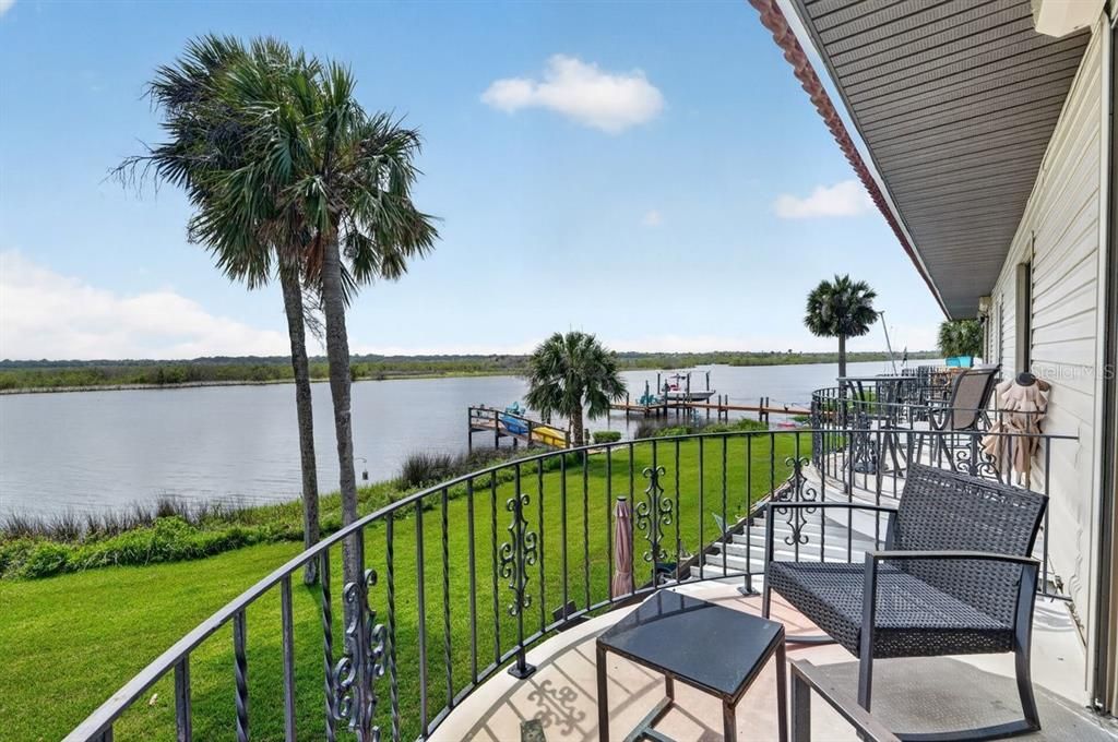 For Sale: $229,000 (2 beds, 2 baths, 1184 Square Feet)