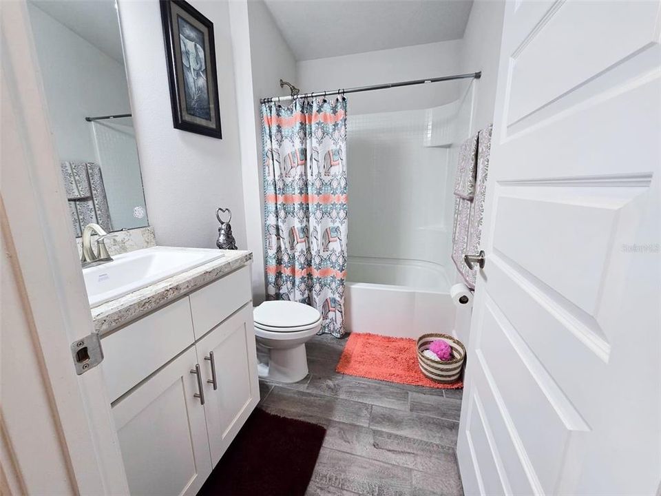 For Sale: $378,500 (4 beds, 2 baths, 1820 Square Feet)