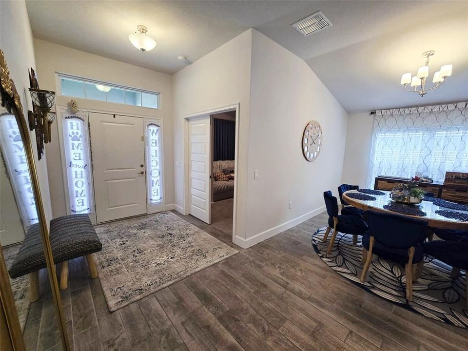 For Sale: $378,500 (4 beds, 2 baths, 1820 Square Feet)