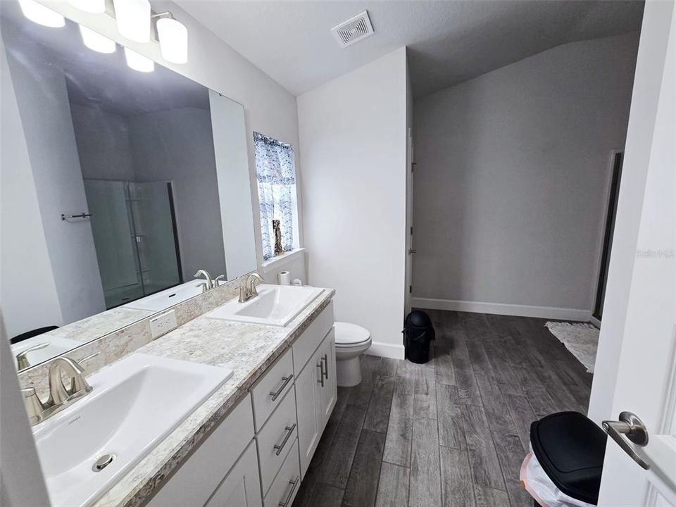 For Sale: $378,500 (4 beds, 2 baths, 1820 Square Feet)