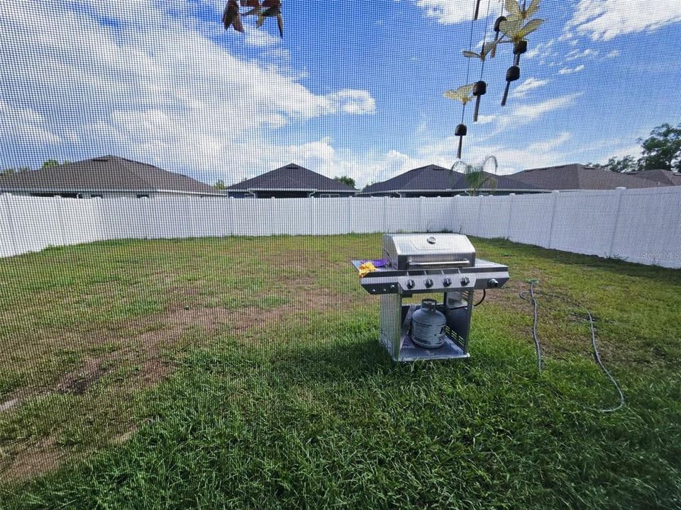 For Sale: $378,500 (4 beds, 2 baths, 1820 Square Feet)