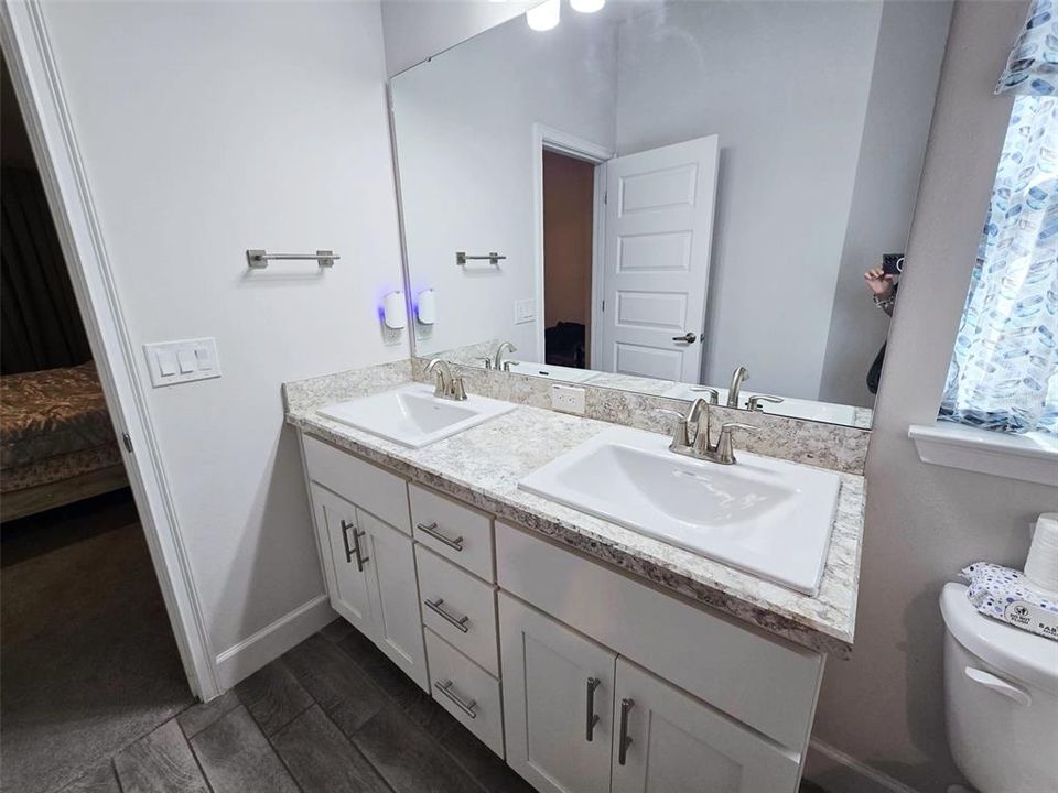 For Sale: $378,500 (4 beds, 2 baths, 1820 Square Feet)