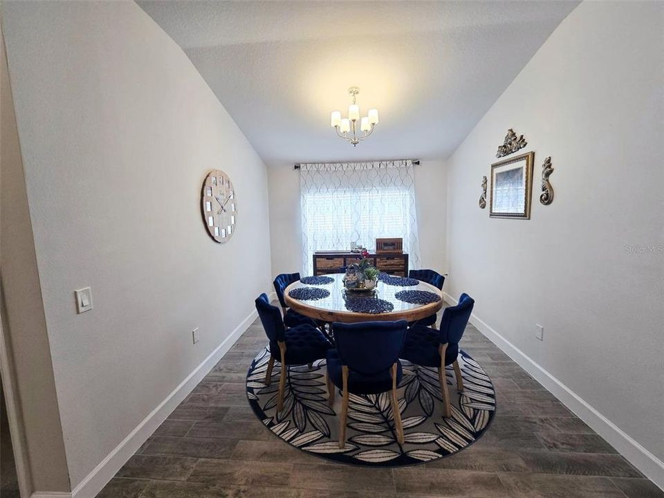For Sale: $378,500 (4 beds, 2 baths, 1820 Square Feet)