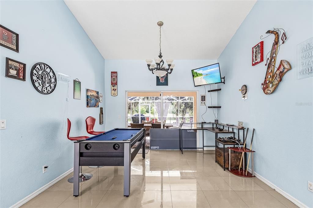 На продажу: $465,000 (3 спален, 2 ванн, 1920 Квадратных фут)