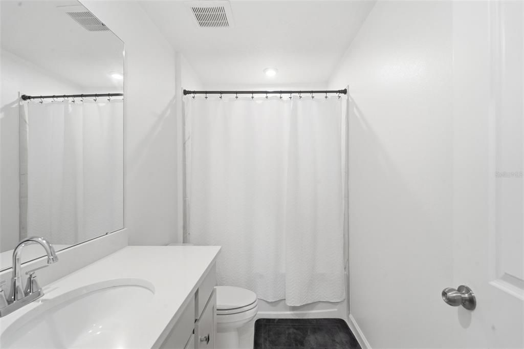 En Venta: $409,900 (3 camas, 2 baños, 1678 Pies cuadrados)