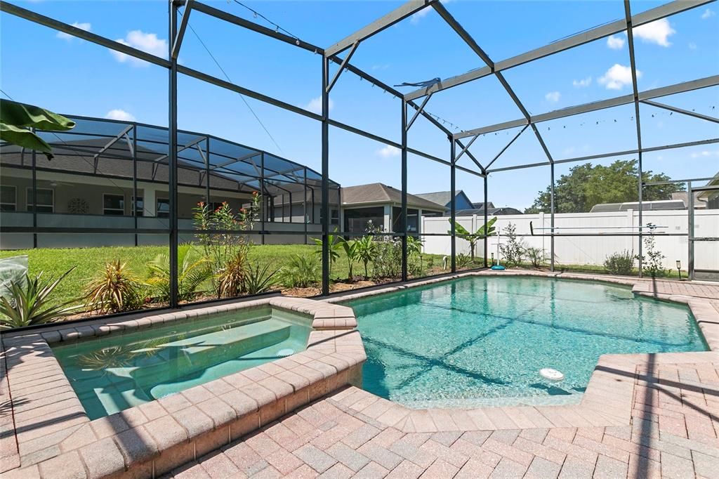 En Venta: $399,000 (6 camas, 4 baños, 2901 Pies cuadrados)