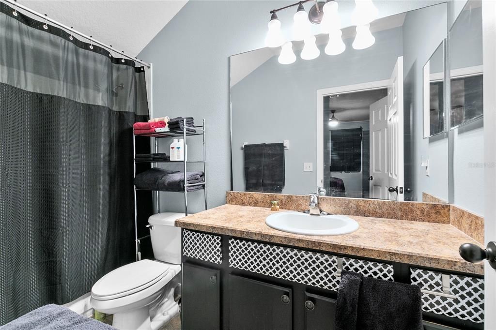 En Venta: $399,000 (6 camas, 4 baños, 2901 Pies cuadrados)